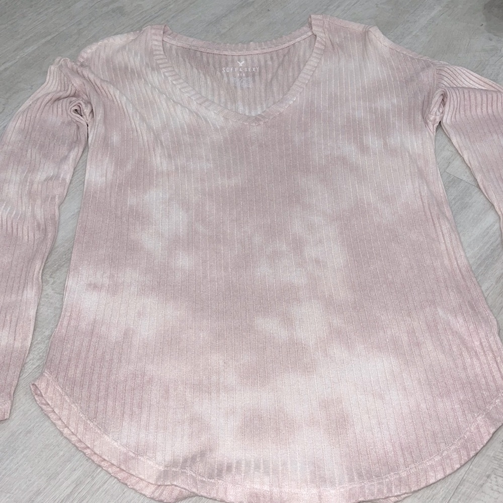 Long sleeve V neck